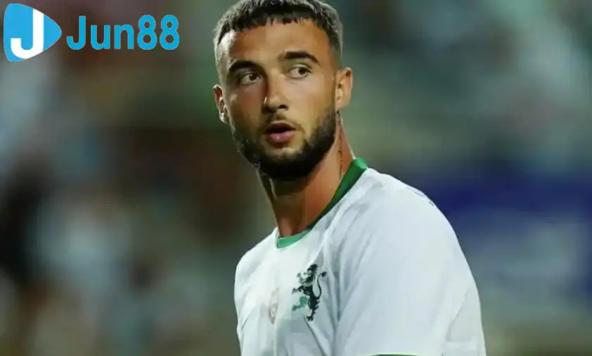 MU muốn tăng cường sự luân chuyển ở hàng phòng ngự trung tâm trong giai đoạn thứ hai của mùa giải