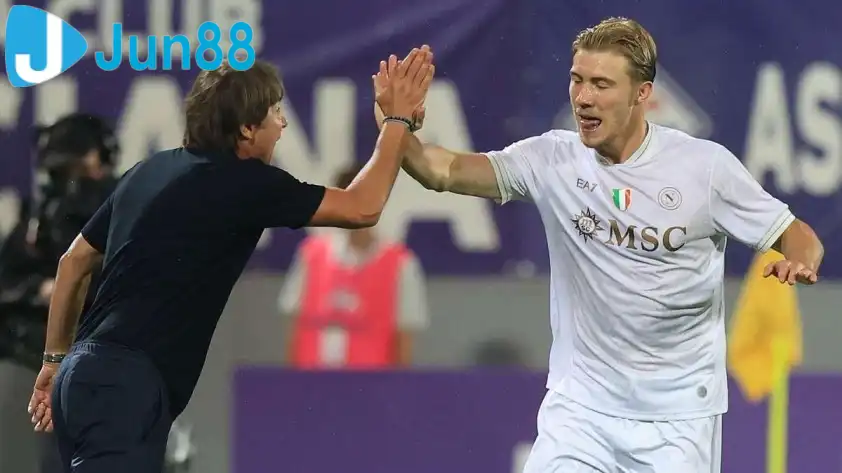 Antonio Conte cũng dành những lời khen lớn dành cho Hojlund (Ảnh: Mirror) Antonio Conte cũng dành những lời khen lớn dành cho Hojlund (Ảnh: Mirror)