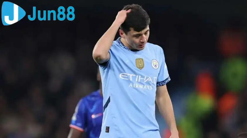 Khusanov vẫn đang trầy trật kể từ khi cập bến Man City (Ảnh: AS) Khusanov vẫn đang trầy trật kể từ khi cập bến Man City (Ảnh: AS)